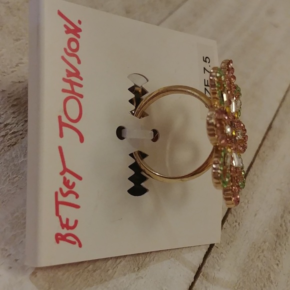 NWT Betsey Johnson Pink and Green Cocktail Ring 7.5 - Picture 3 of 4